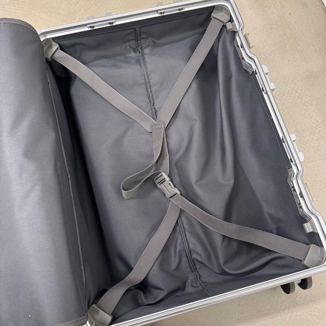 リベティ シルバー S 40L 機内持ち込み可能 Libetee