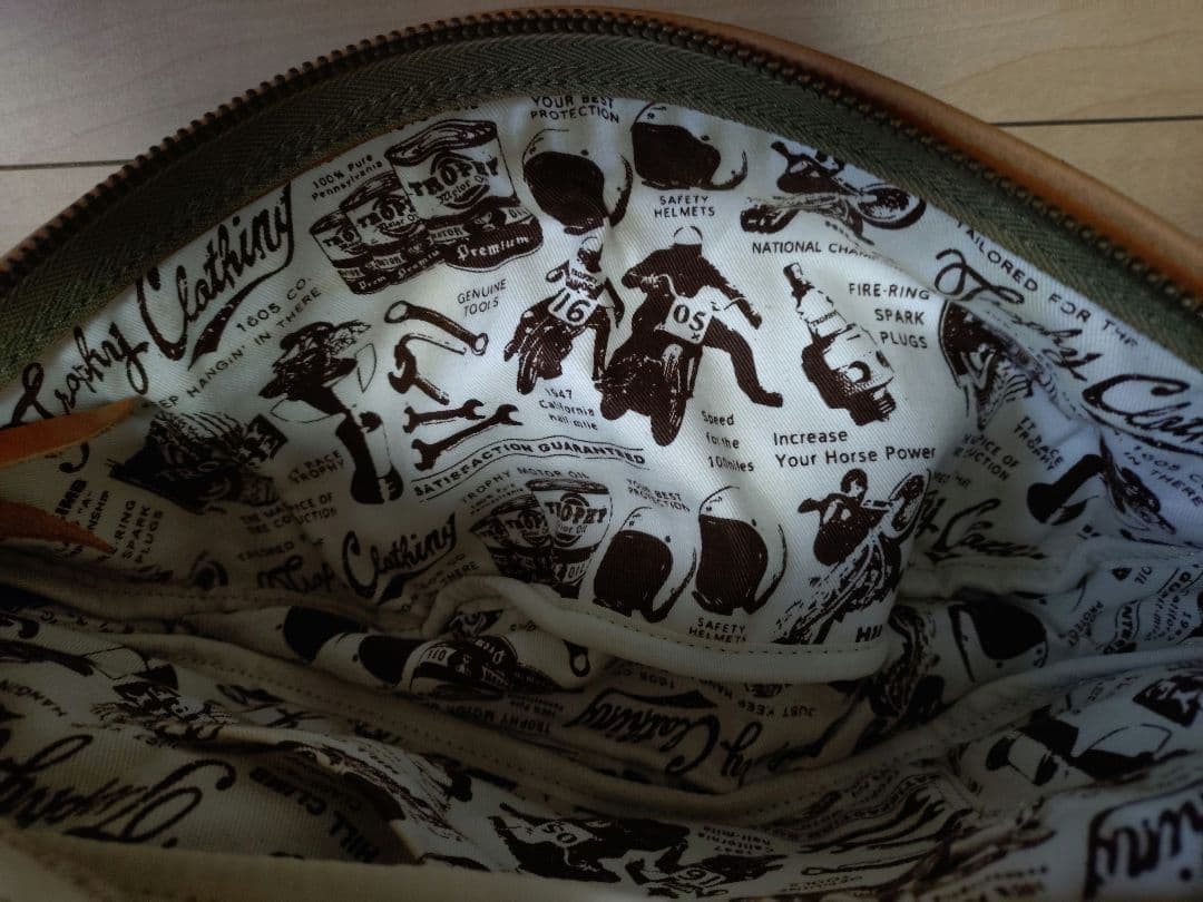 トロフィークロージング　デイトリップバッグ オリーブ