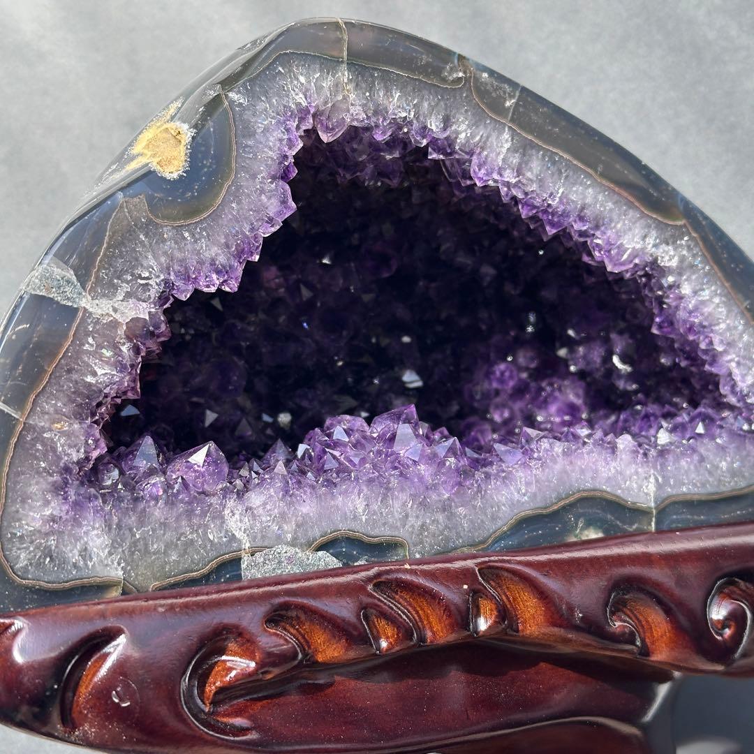 【高品質】ウルグアイ産❣️天然石 アメジストのドーム　置物　台座付きG.214