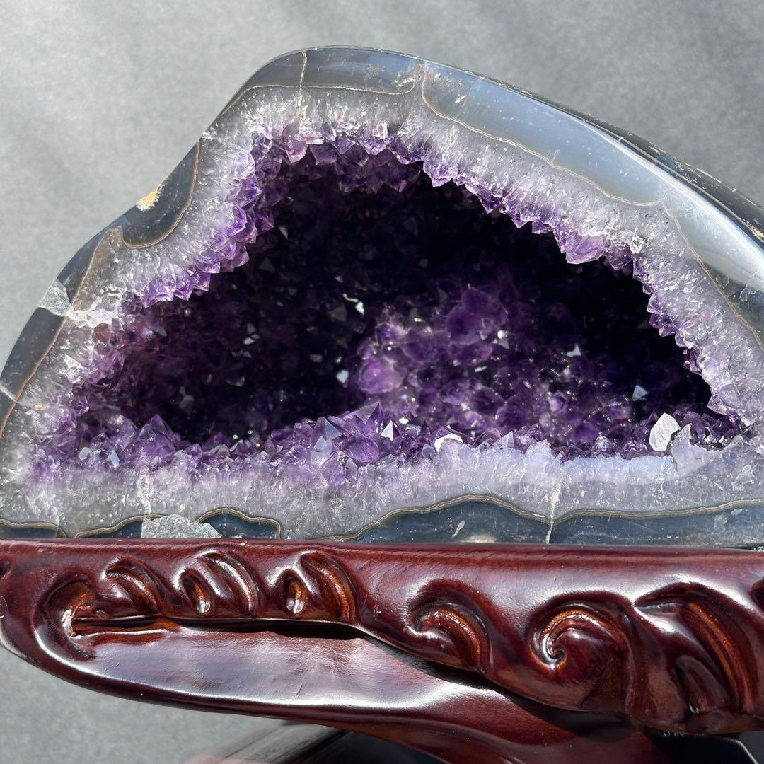 【高品質】ウルグアイ産❣️天然石 アメジストのドーム　置物　台座付きG.214