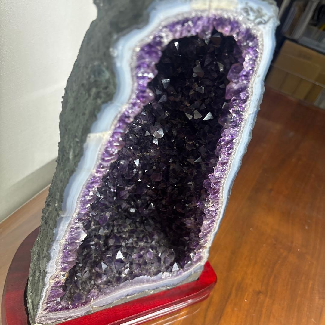 【希少・天然アメジストドーム 7.68kg】極上美濃紫　原石ドゥルージー座付