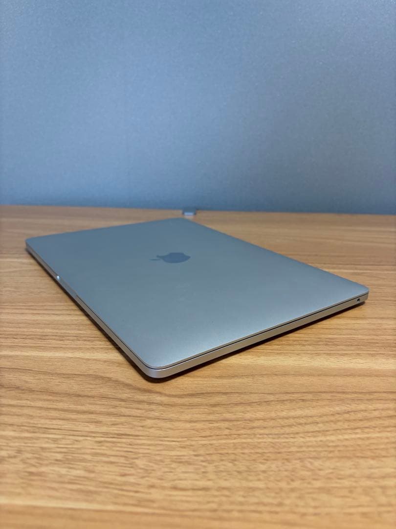 MacBook本体 MacBookPro 2019 13-inch 8GB