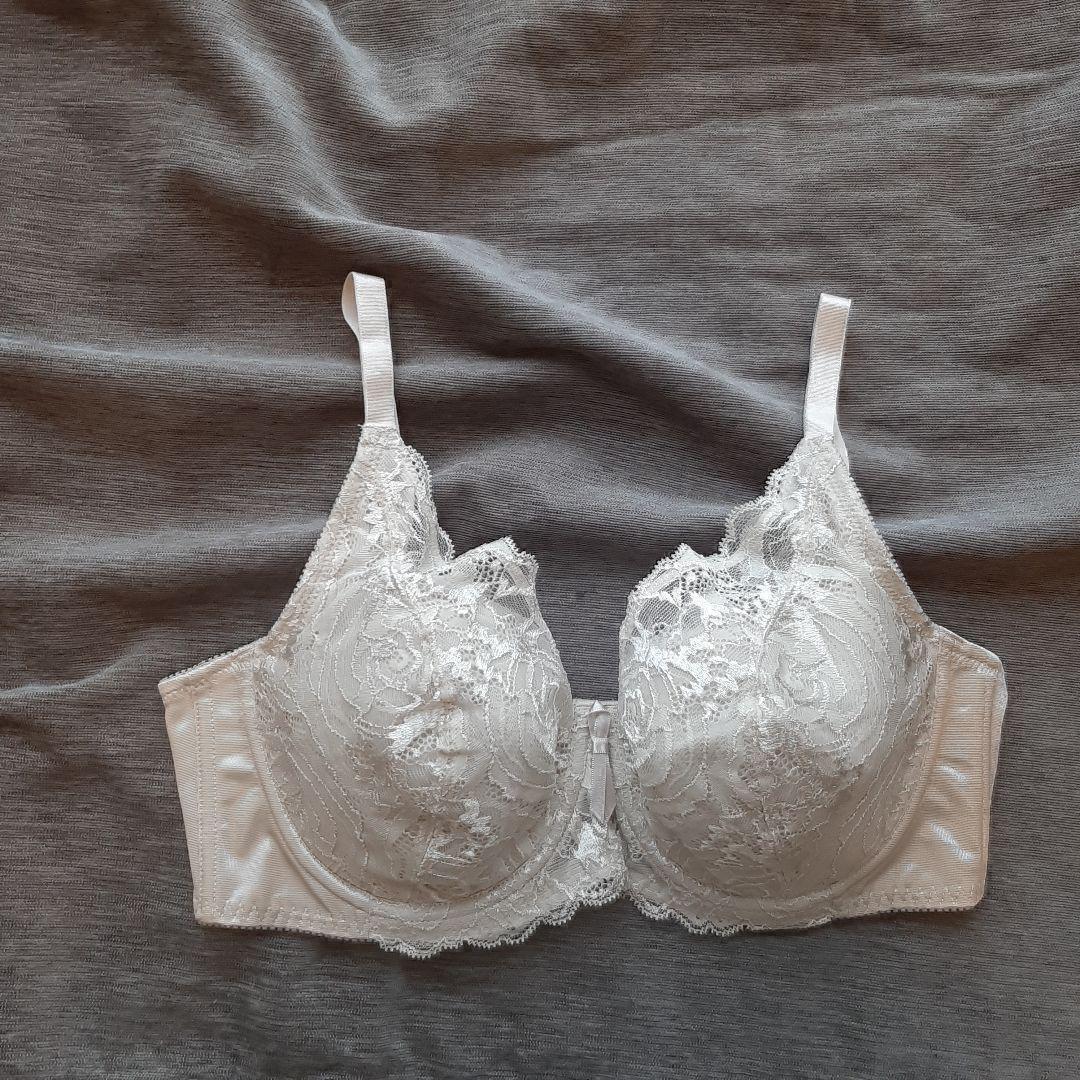 大人気　ト リンプ フルカップブラ F80 3色　収まる 楽　肌着 人気