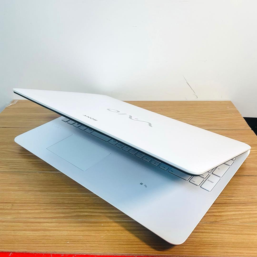 美麗デザイナーズホワイトVAIO SSD512メモリ8Gwin11オフィスDVD