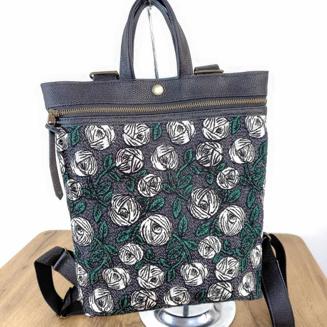 ミナペルホネン/2025rosyロージィーネイビ/牛革A4トートリュック