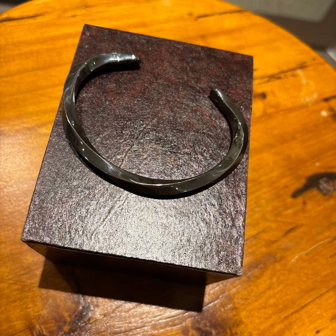 ばろ BRU NA BOINNE トルネードバングル