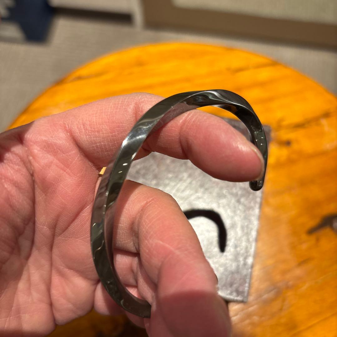 ばろ BRU NA BOINNE トルネードバングル