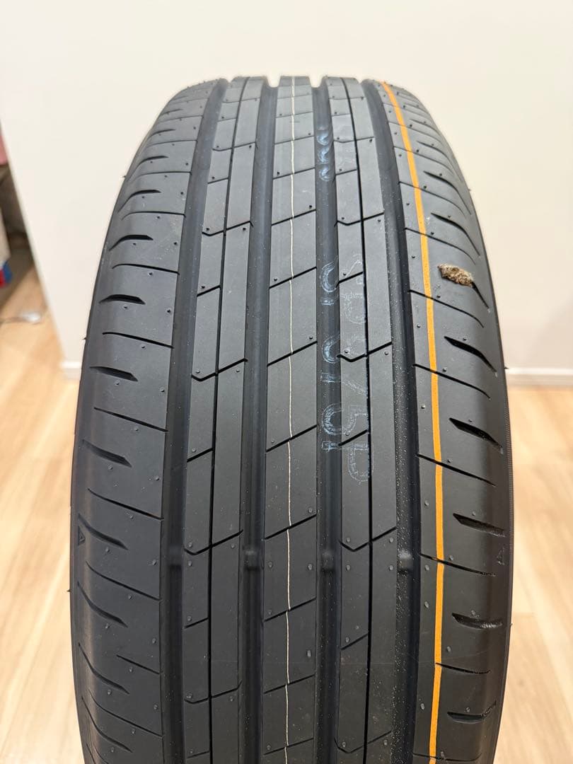 ① ①②両方の購入をお願いします 225/60R18 4本セット(内1本訳有)