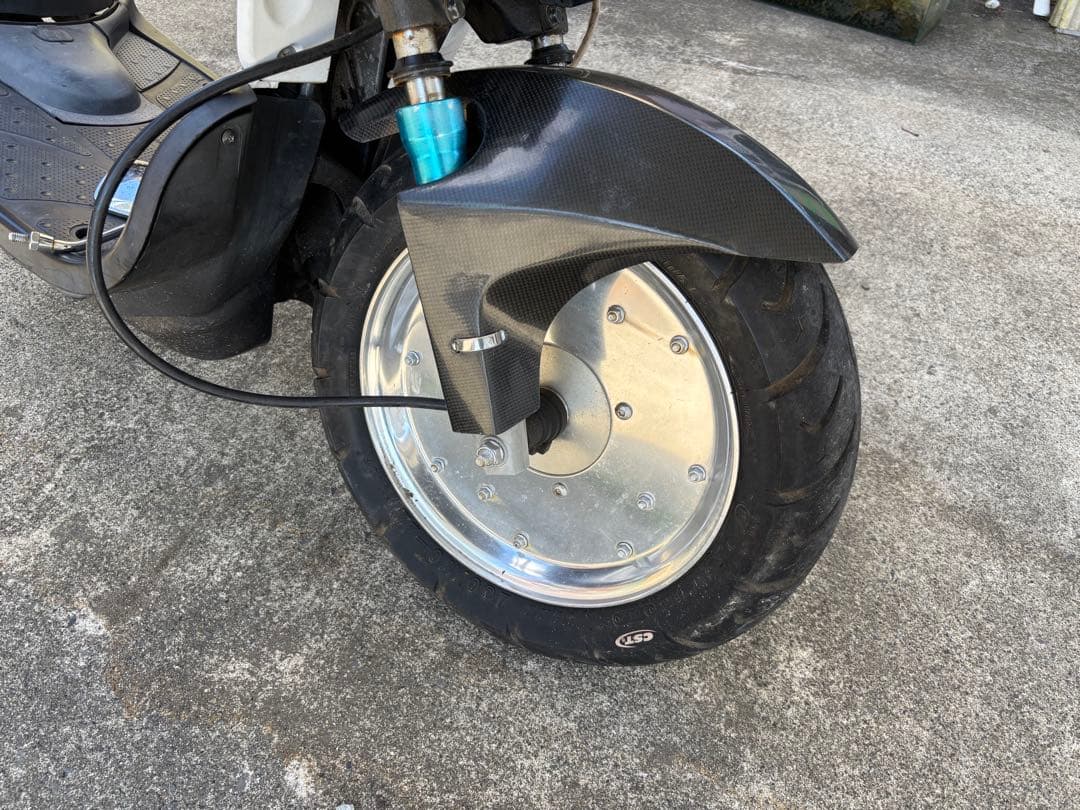 ズーマー　カーボンフロントフェンダー