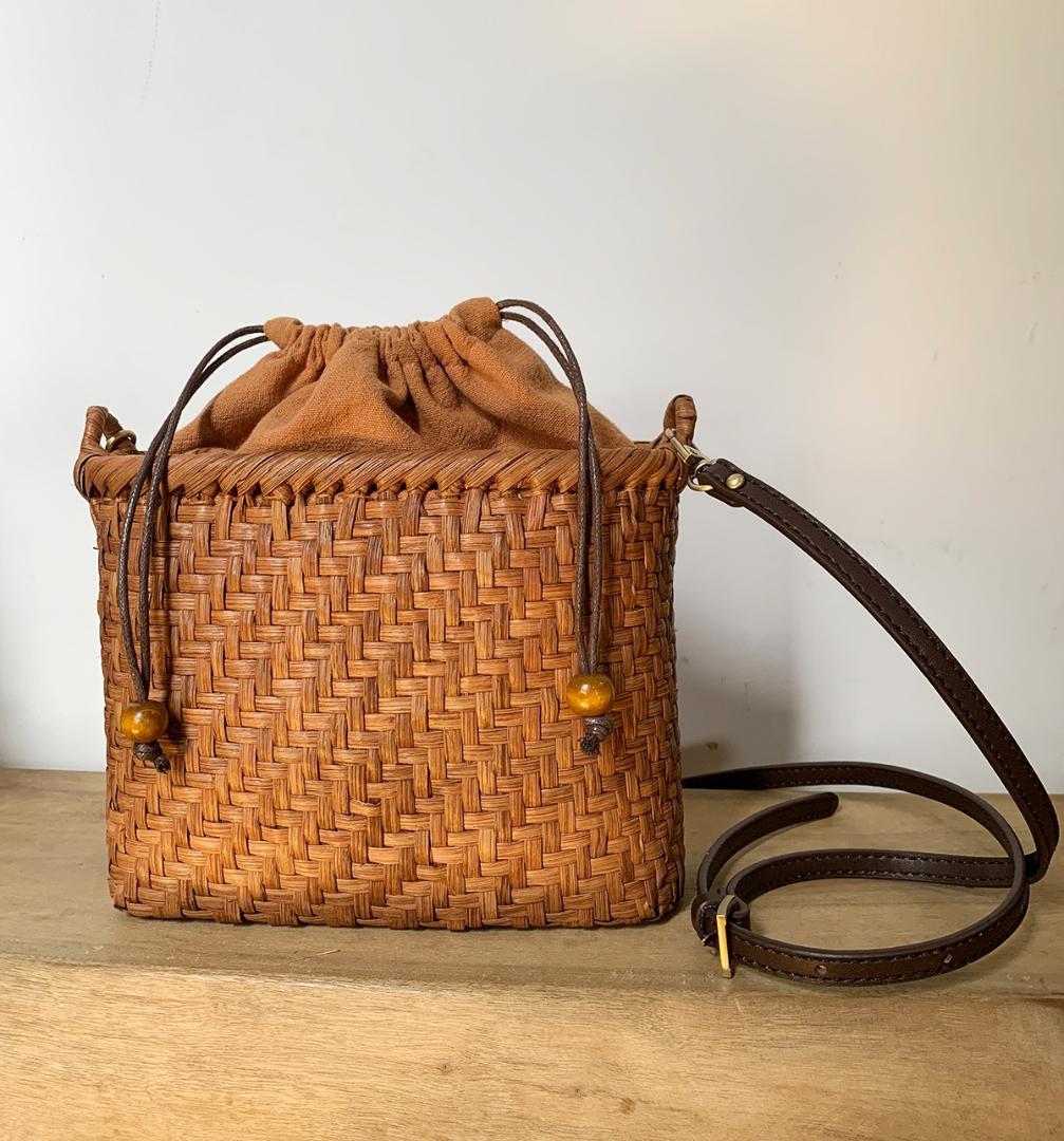 山葡萄 かごバッグ 網代編み 籠 内布付き 長いショルダーストラップ
