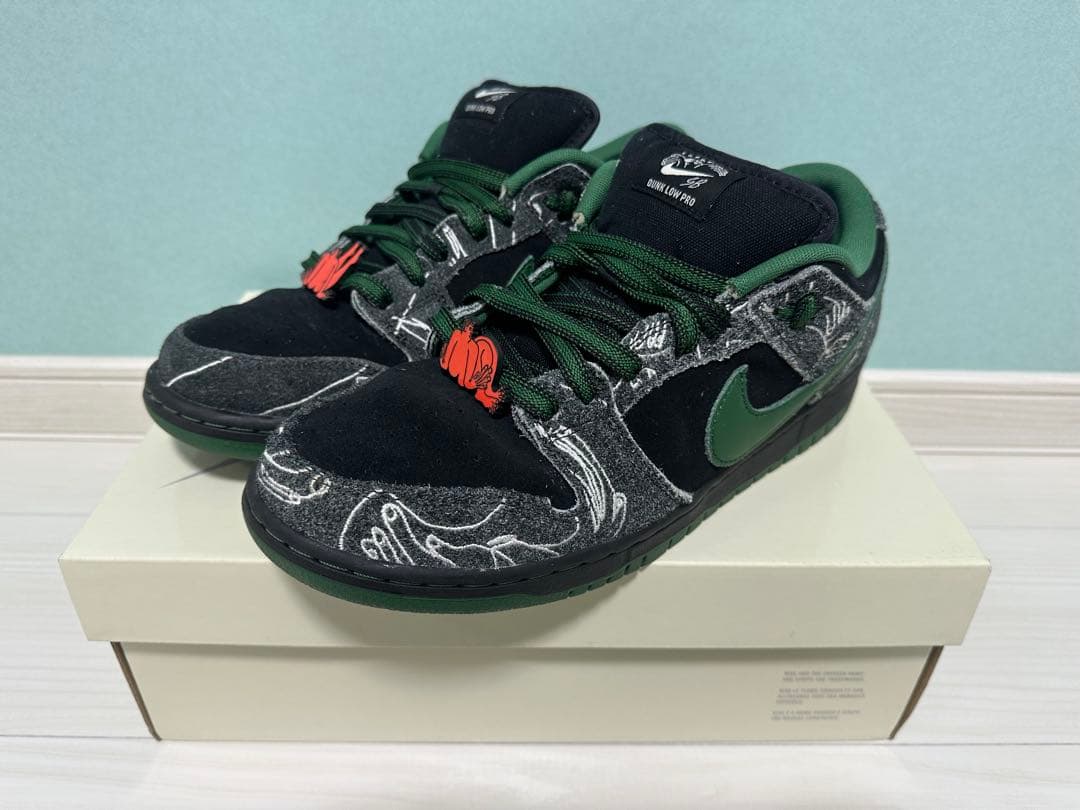 There Skateboards × Nike SB Dunk Low