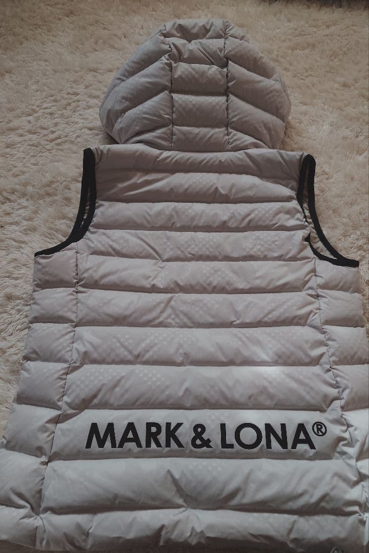 新品・マーク＆ロナ　ダウンベスト38
