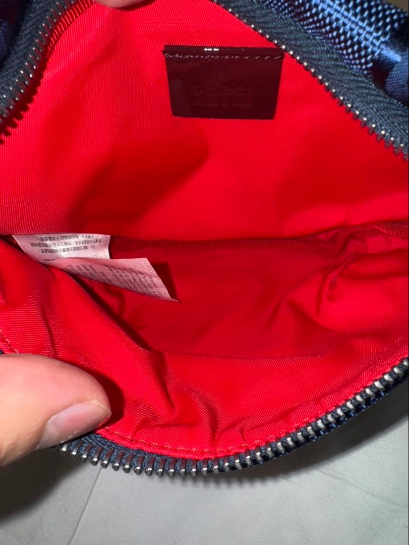 GGロゴ ボディバッグ ネイビー