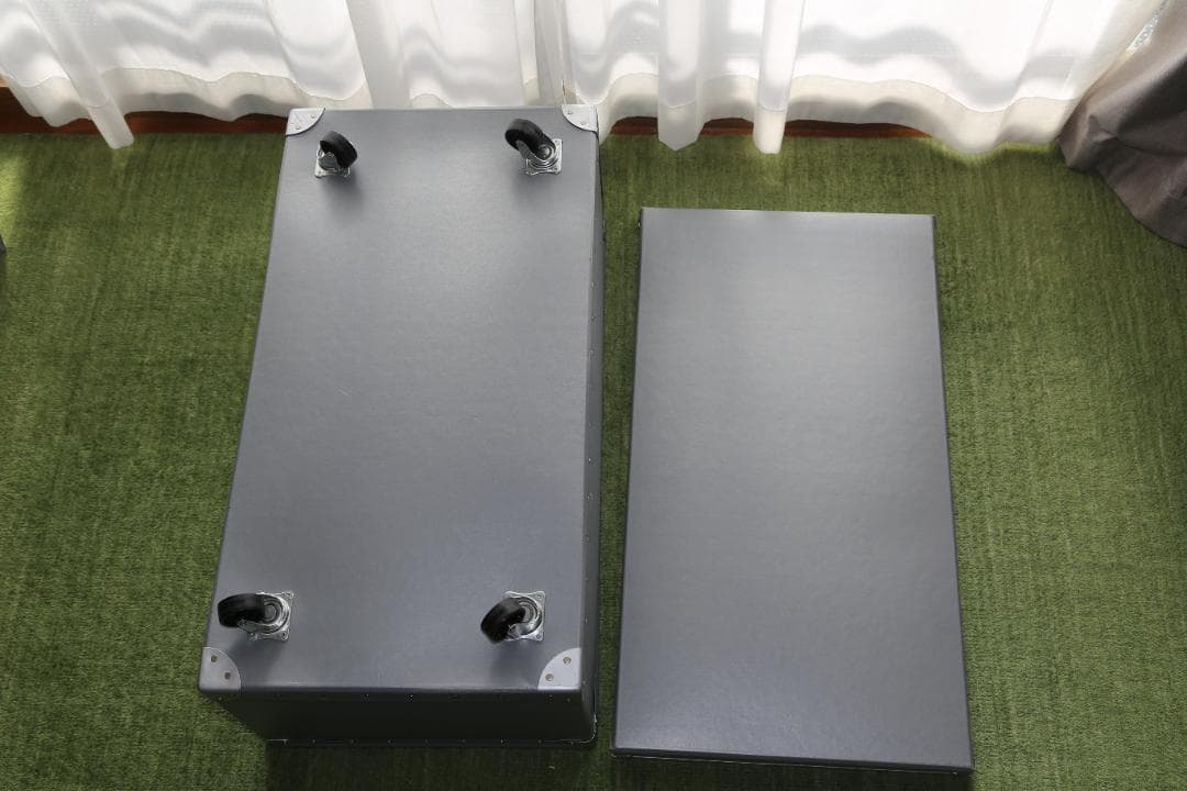 【中古】フタ・キャスター付き　収納ケース　幅84×奥46×高36　②