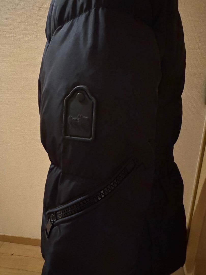 コーチ　美品　ブラックダウンジャケット Mサイズ　国内正規店購入