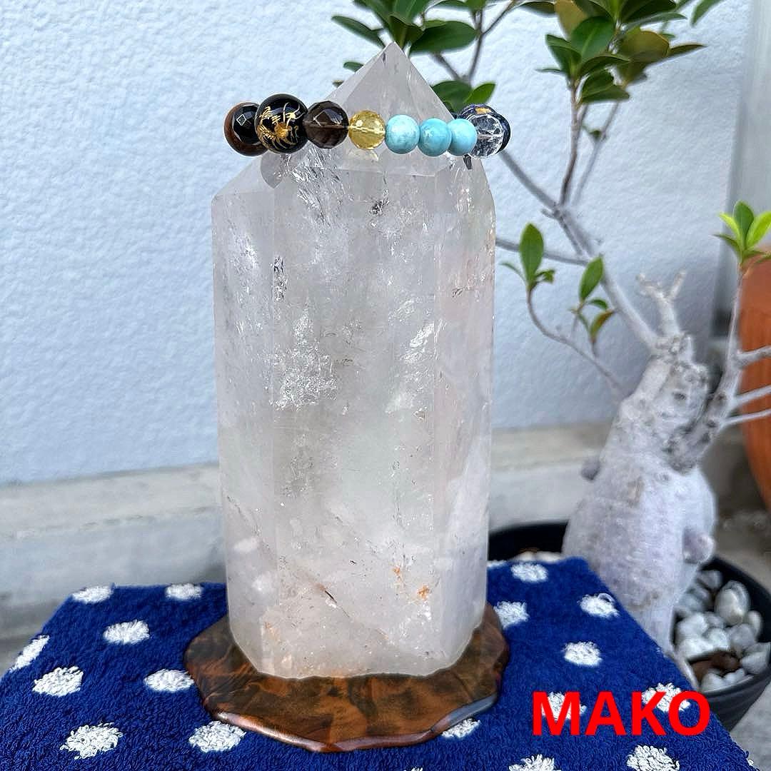 M1733☆水晶六角柱3.2Kg☆トマス産☆天然石　原石☆N50405-F