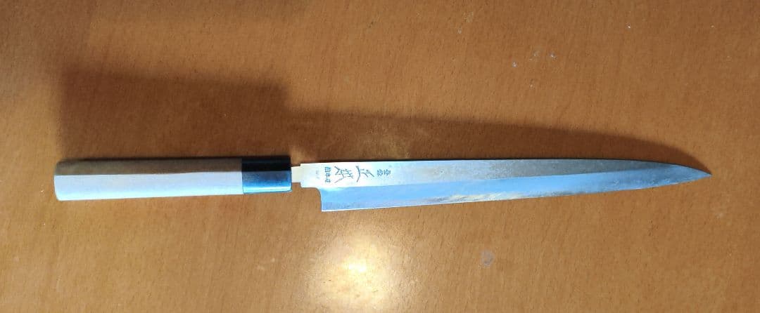 正本 柳葉包丁 刃渡り26cm 柄14cm 厚み2.5〜4mm 重さ150g