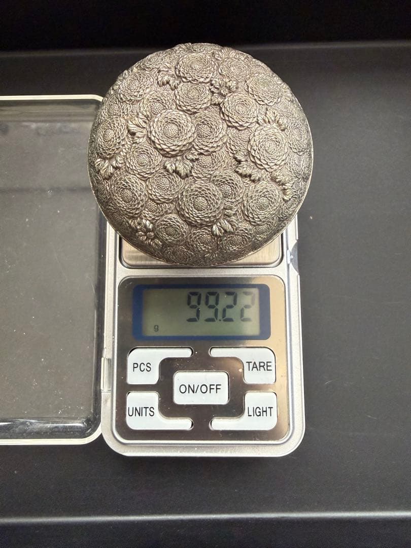 花模様の二重構造容器 99.22g