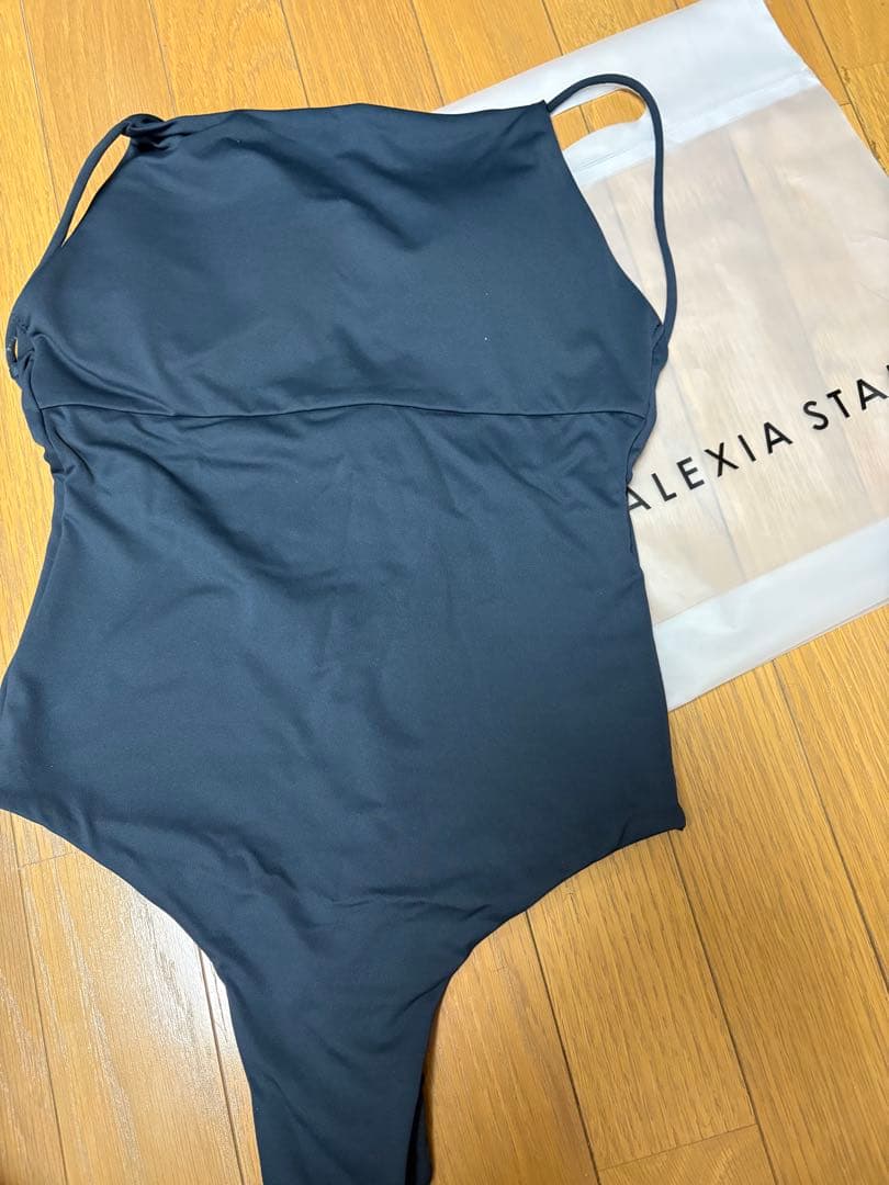 kikichan　　ALEXIA STAN 黒 ワンピース水着