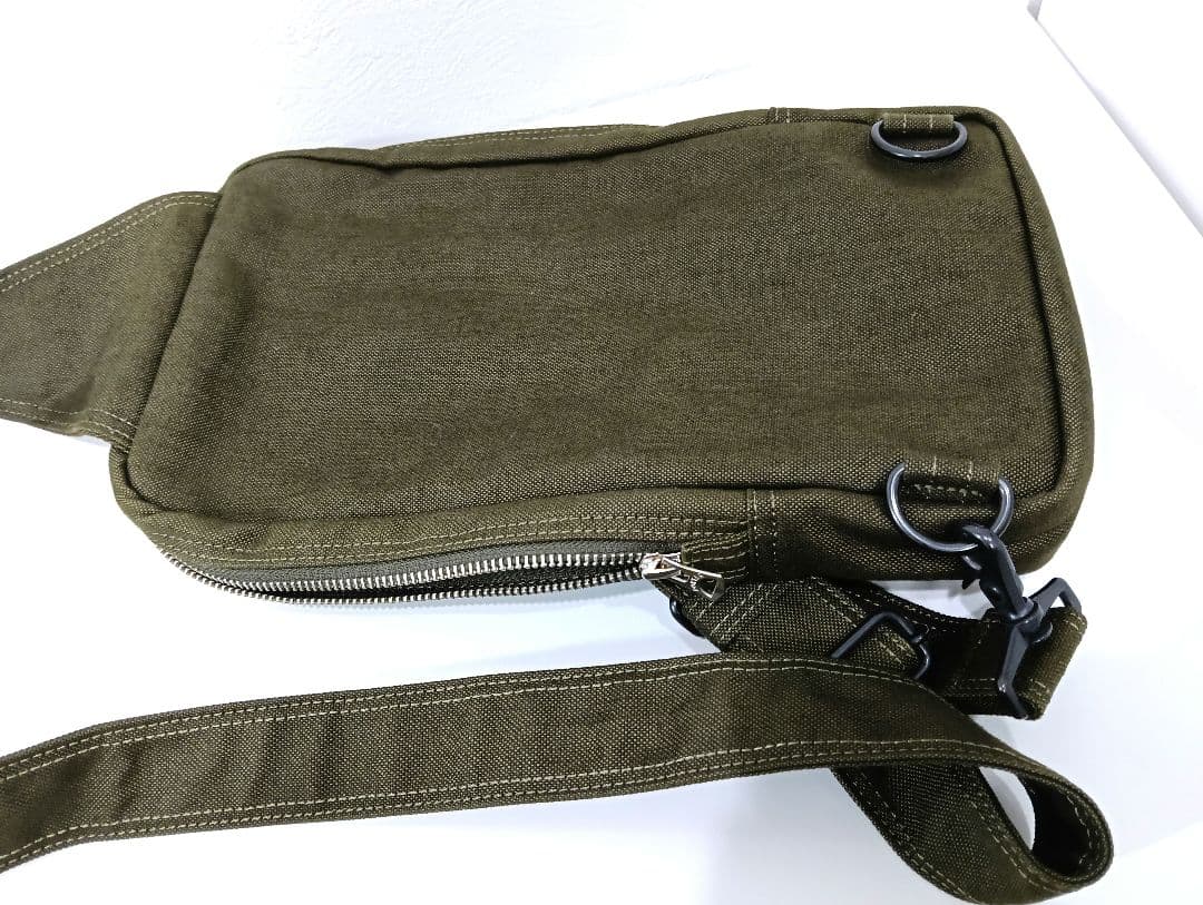 【極美品】PORTER ボディバッグ オリーブ