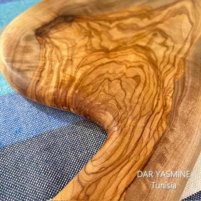 オリーブの木　カッティングボード　持ち手ありフリー　目的地はここ！　約44cm