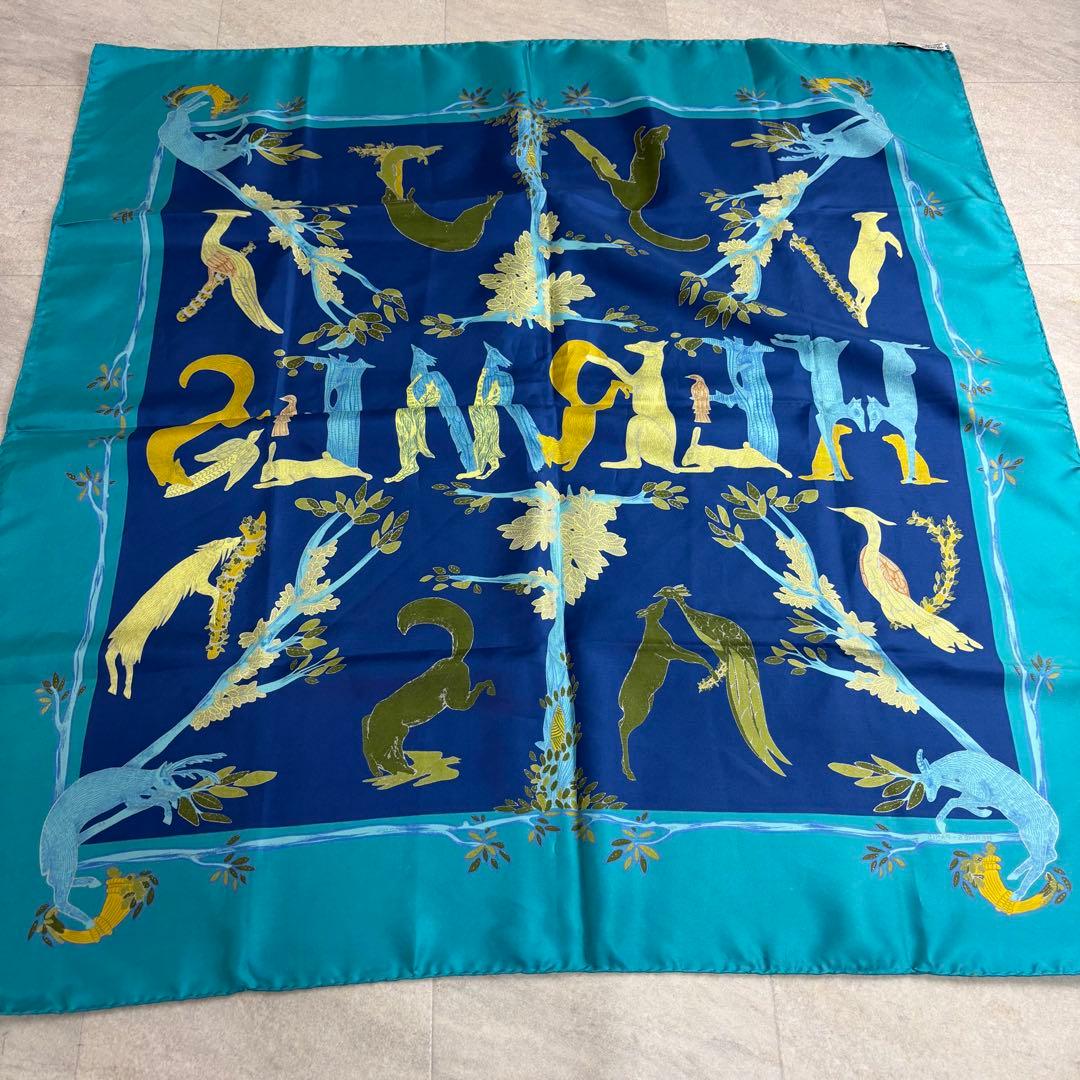 箱付き HERMES エルメス スカーフ カレ90 ANIMAL ALPHAET