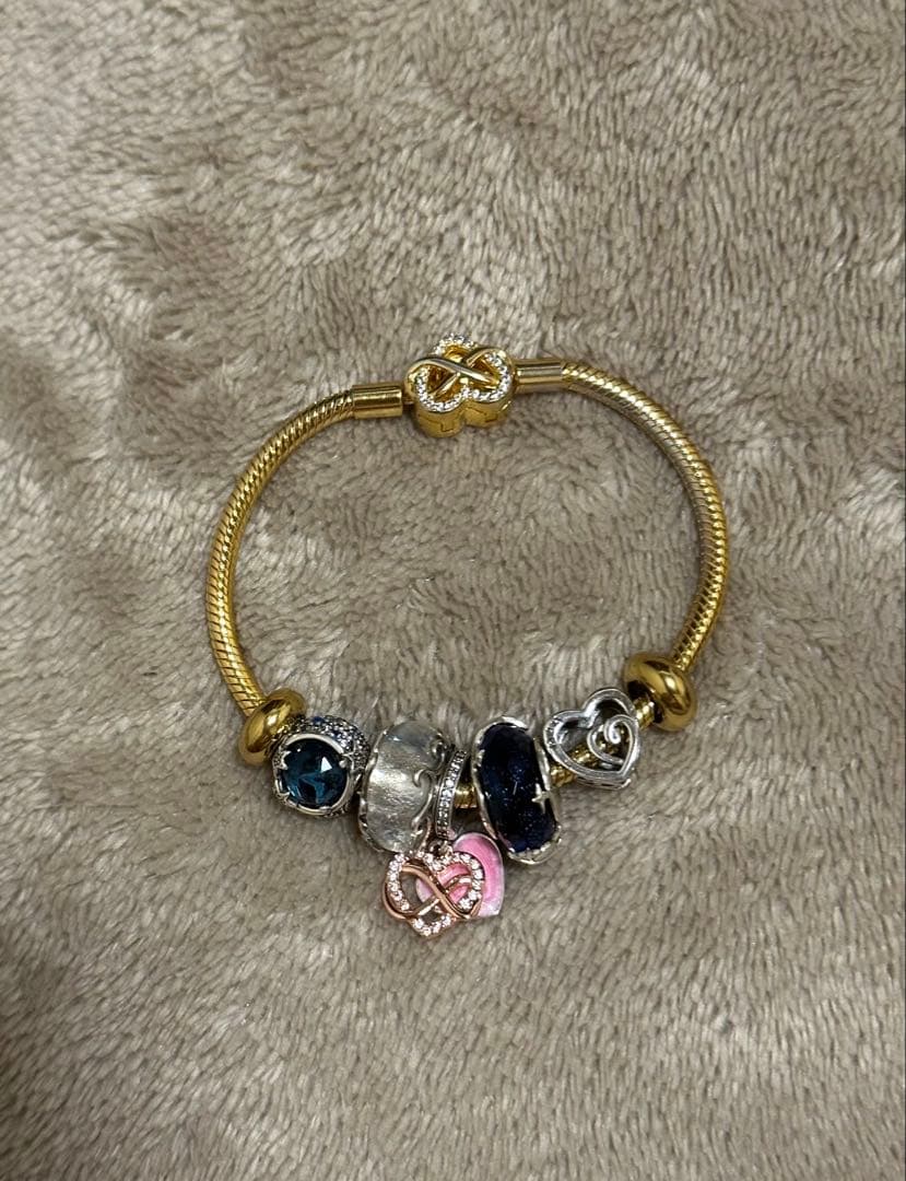 パンドラブレスレットとチャームセット