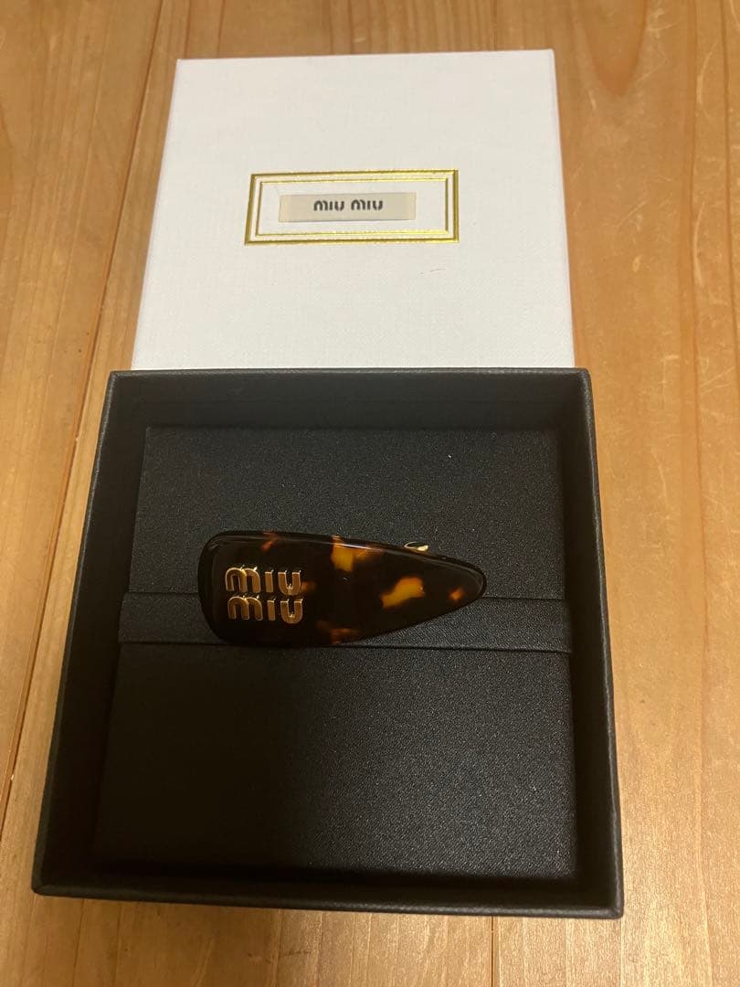 MIU MIU ヘアピン 新品
