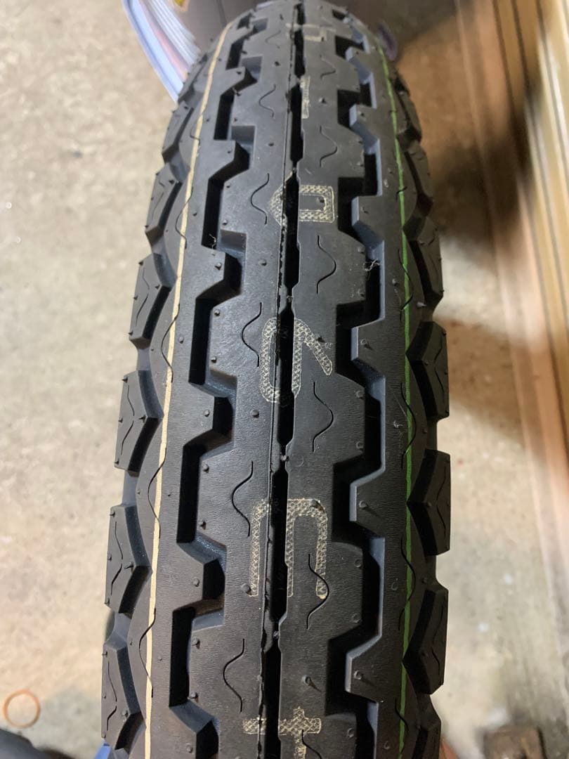 ダンロップ TT100 GP 4.00-18