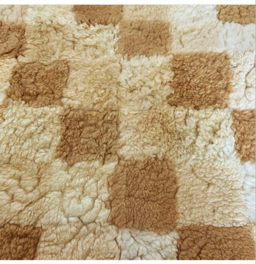 羊ムートンラグ　ゲルマニウム　スプリングラム　日本製　新品ムートンブラシ付き