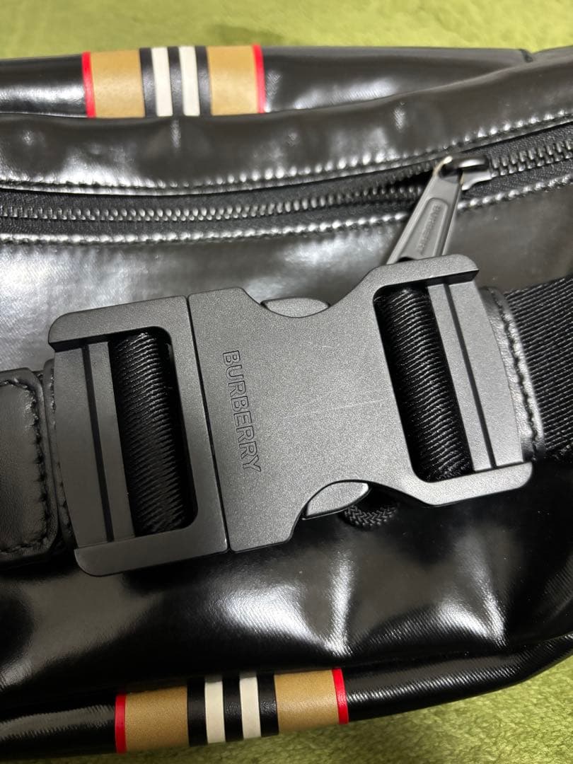美品 BURBERRY バーバリー コーティングキャンバス ボディバッグ