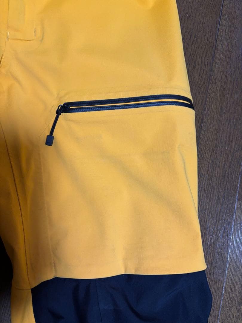 高機能　ノースフェイス　メンズ　ビブパンツ　M サミットゴールド　黒