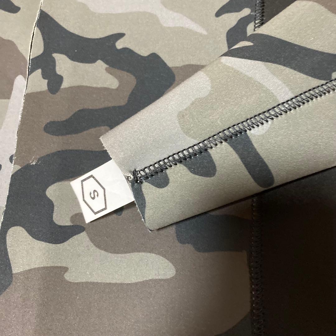 【新品未使用】RVCA 長袖タッパー フロントジップ　Sサイズ