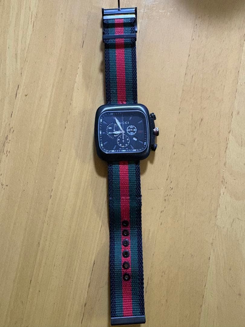 GUCCI スクエア クロノグラフ 腕時計