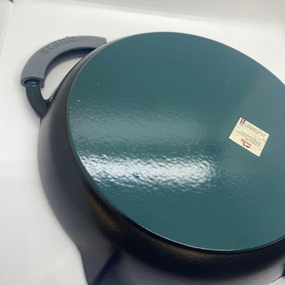 未使用品 ストウブ ニダベイユ 両手フライパン 28cm シリコンハンドル付き