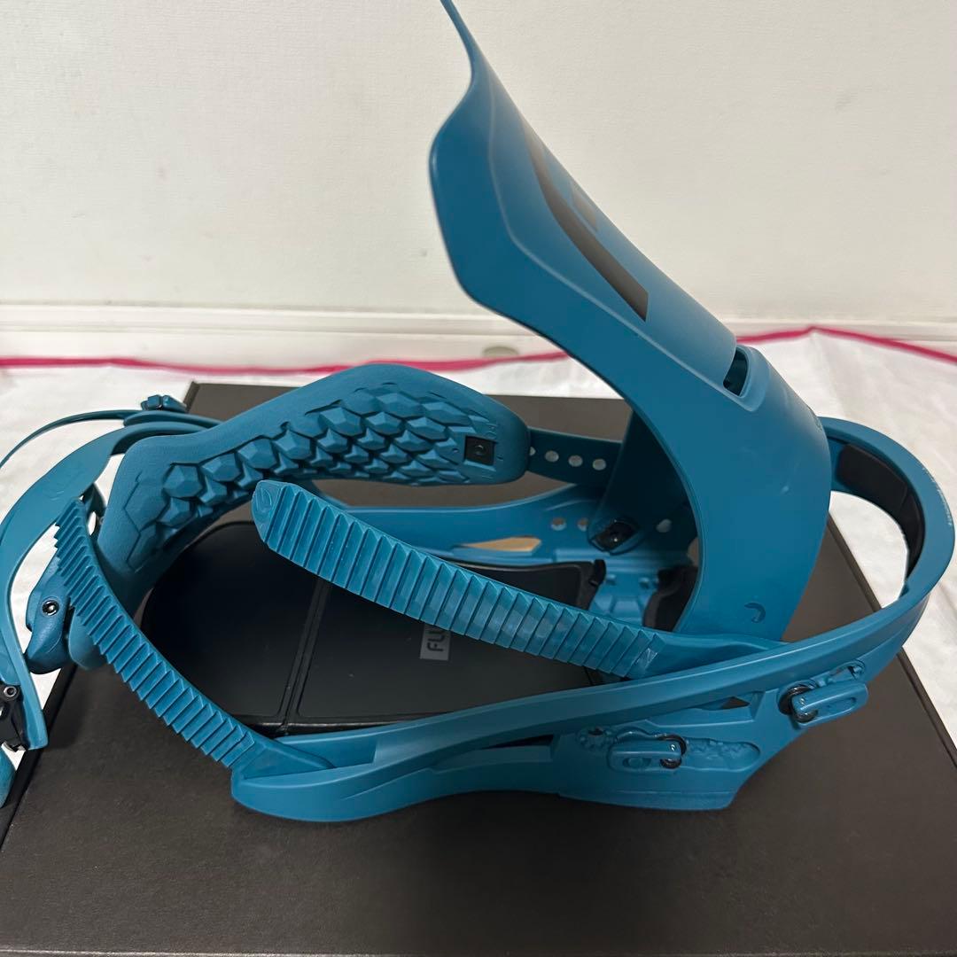 く*ろ様 使用3回 23-24 FLUX DS Mサイズ 25〜28cm 送料込