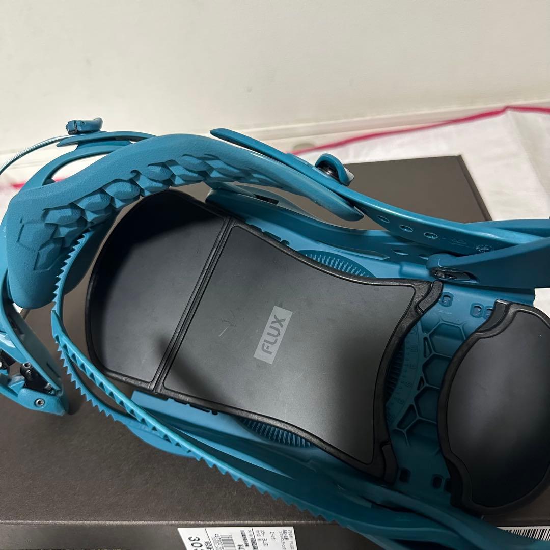 く*ろ様 使用3回 23-24 FLUX DS Mサイズ 25〜28cm 送料込