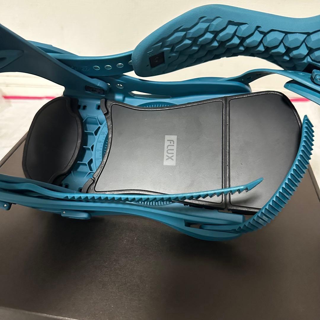 く*ろ様 使用3回 23-24 FLUX DS Mサイズ 25〜28cm 送料込