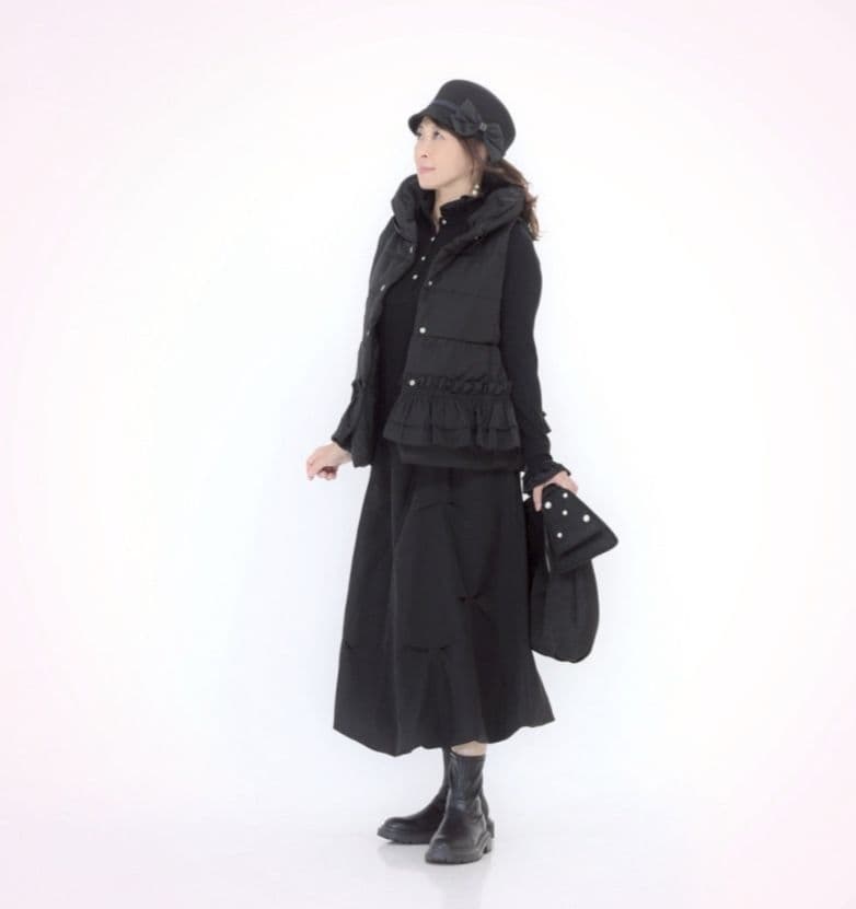 アンドラブ　＆LOVEクチュールふりる中わたベスト　ブラック3L