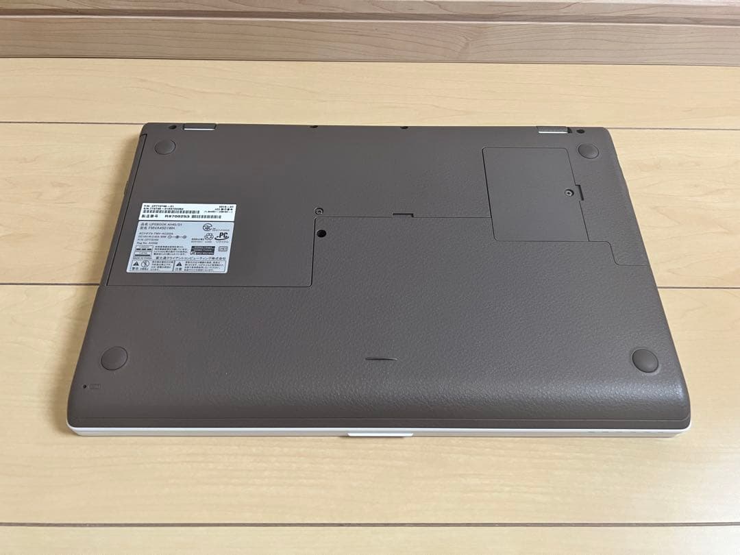 富士通 FMV AH45 Core i3 高速SSD Windows11