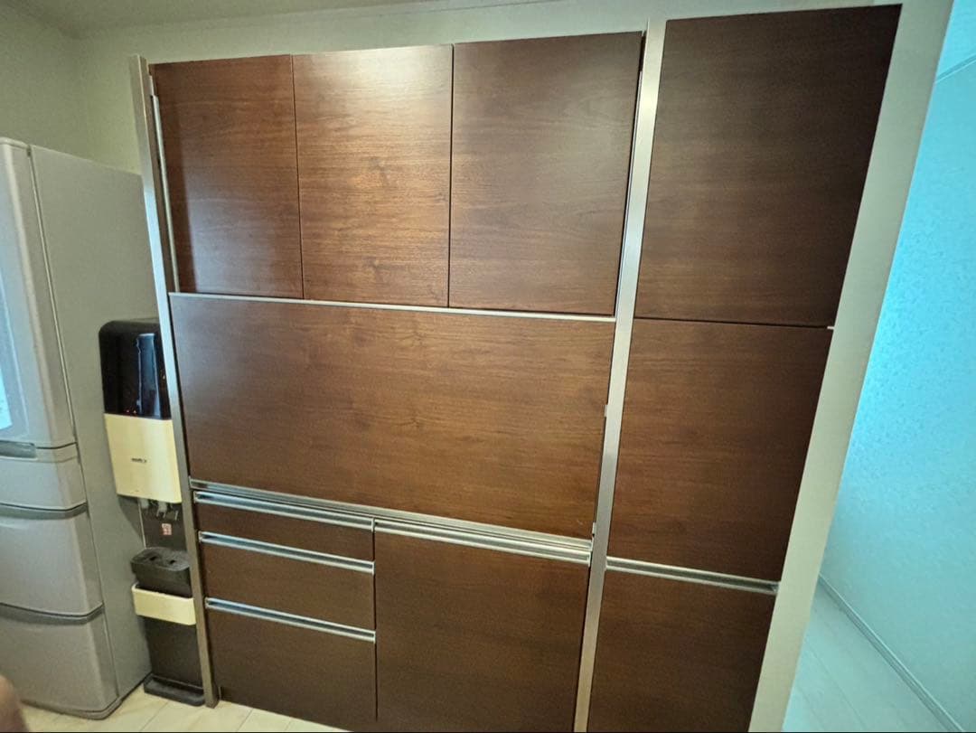 LIVING HOUSE（リビングハウス）食器棚