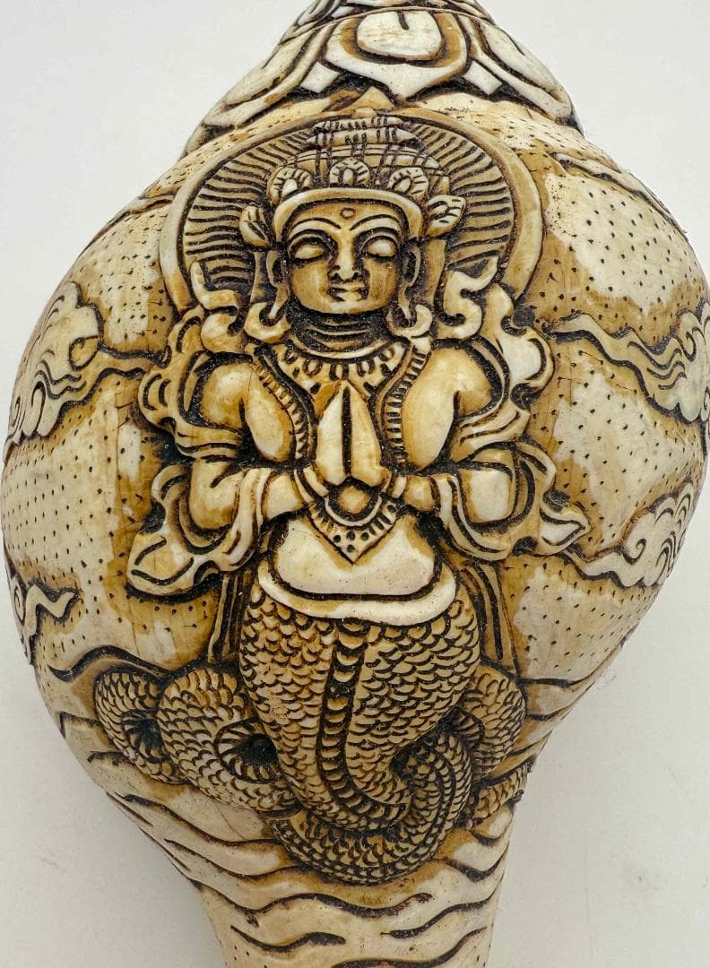 ◆チベット密教法具　法螺貝（シャンカ）ナーギー（龍神女）