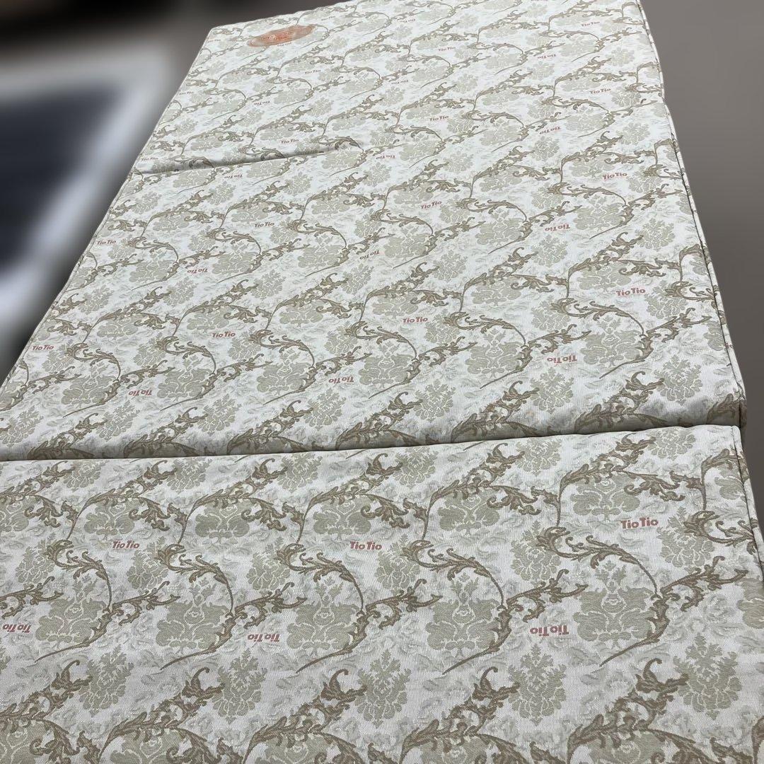 キャップロールマットレス　三つ折り　腰痛対策マットレス　カビ対策