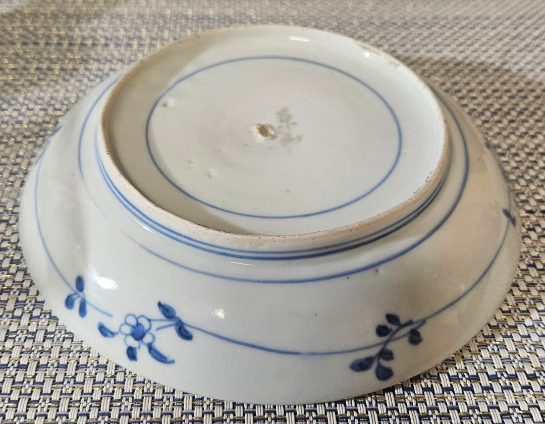 【名品❗】江戸時代前期〜中期　藍九谷様式 鮎の図　16.8cm皿　皿裏　唐草文様