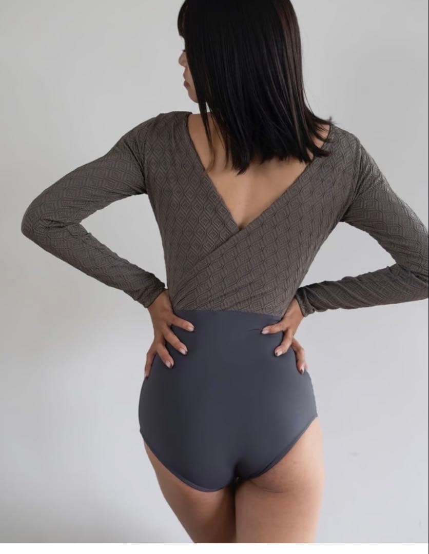 【新品】Alam ラッシュガード