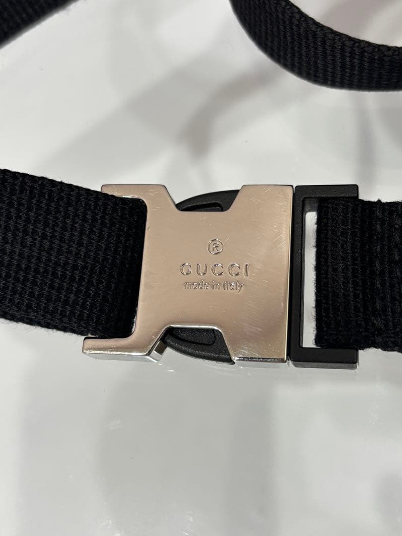 【SNW】GUCCI ブラック ボディバッグ