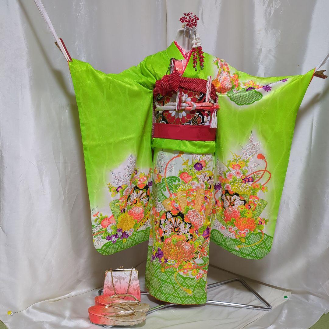 七五三　７歳用 昭和レトロ　鮮やか着物　小物一式付き