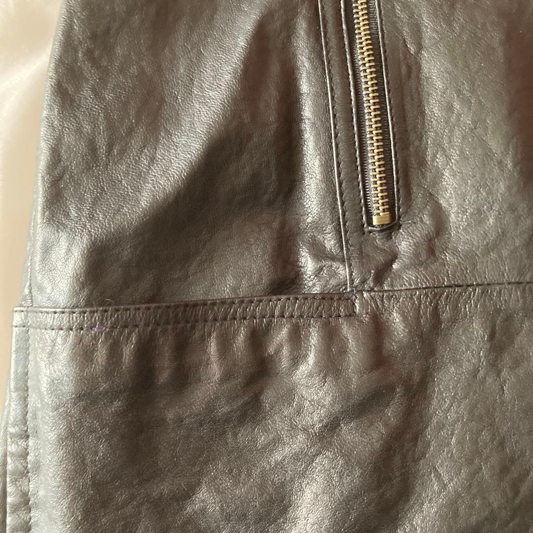 イタリア製ラム革使用ファスナー使いがオシャレなロングベスト 黒