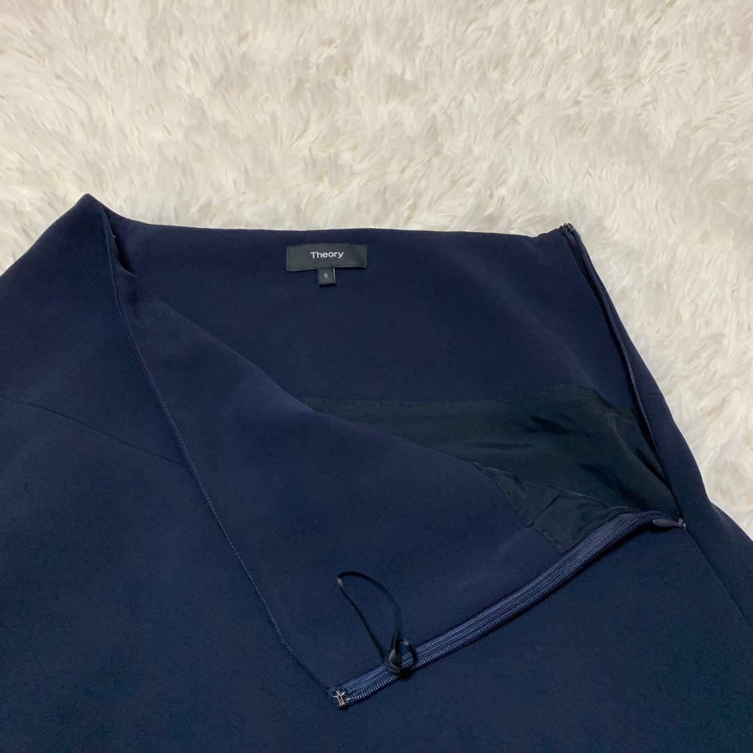 【大人気】セオリー　0 パンツスーツ　3点セット　ネイビー　ノーカラー　現行