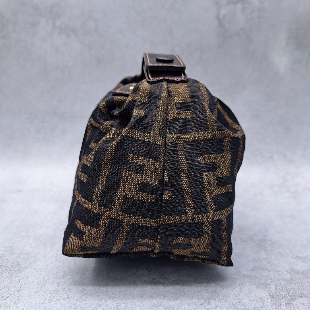 FENDI フェンディ ズッカ柄 ポーチ レザー ナイロン 小物入れ